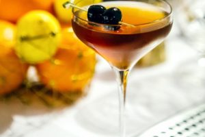 Cocktail Academy – Simply Delicious Manhattan #foodiefriday