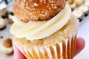 #foodiefriday – Apple Cider Donut Cupcakes