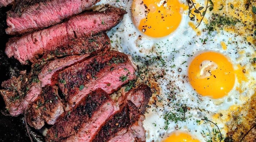 #foodiefriday – Campfire Steak and Eggs